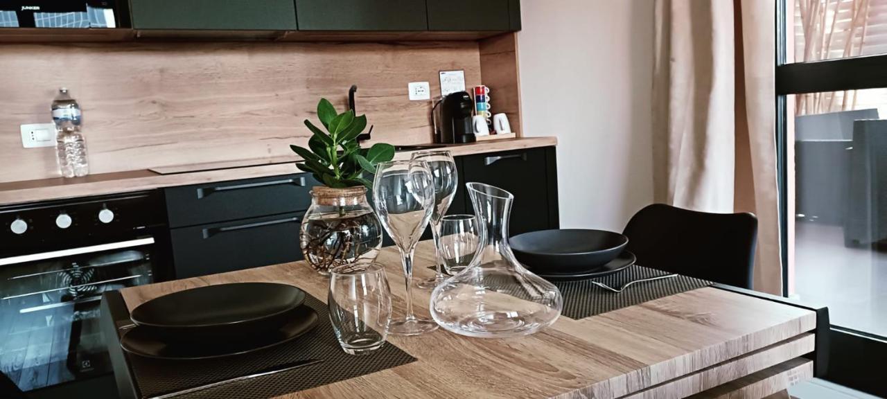Ferienwohnung Nuovo Loft Con Terrazzo M2 Ieo Humanitas Bocconi Navigli Mailand Exterior foto