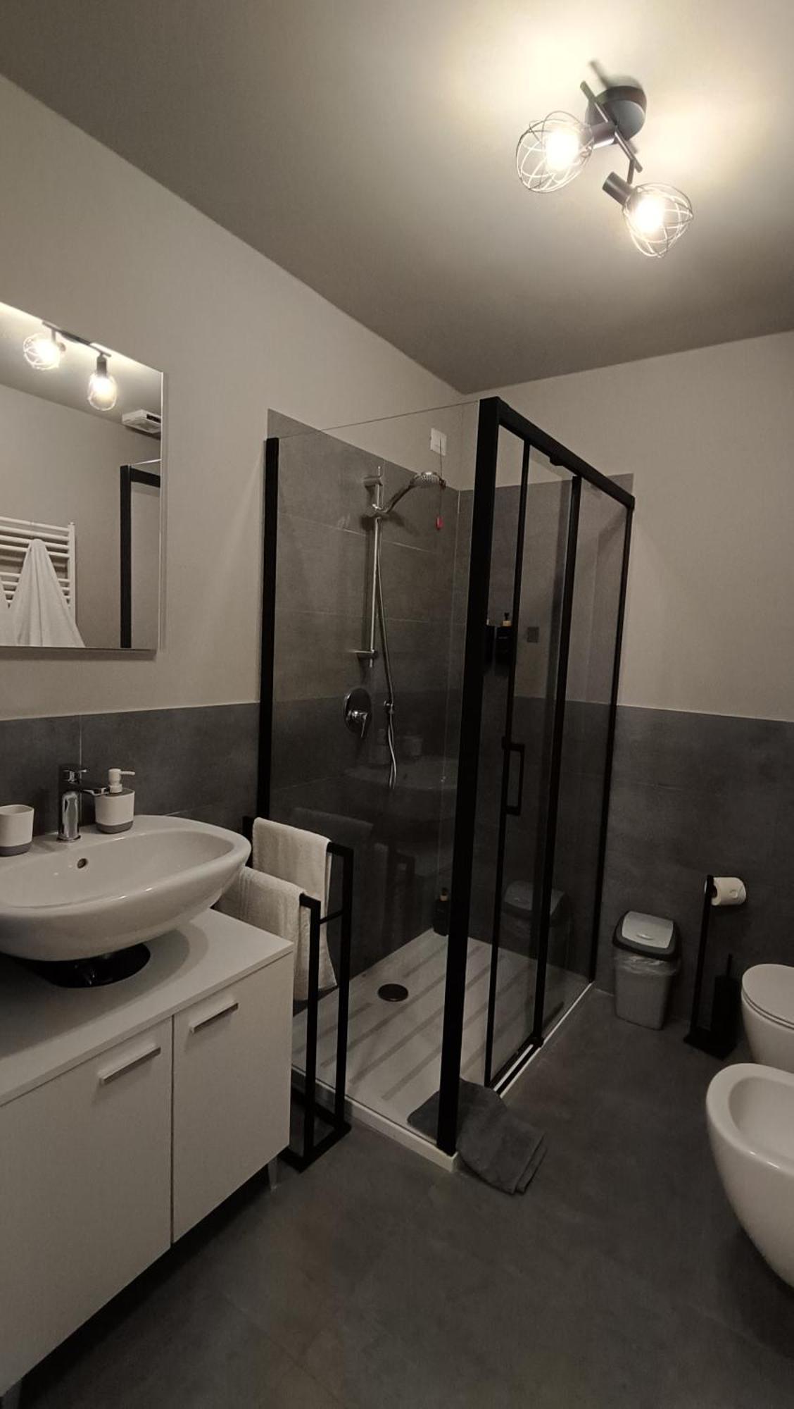 Ferienwohnung Nuovo Loft Con Terrazzo M2 Ieo Humanitas Bocconi Navigli Mailand Exterior foto